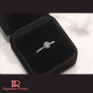 1.0 Carat Diamond Engagement Ring by Couture Design with 18k gold & diamonds 高級私人訂製 18k 金 1.0卡裝鑽石訂婚戒指