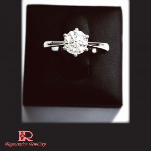 1.0 Carat Diamond Engagement Ring by Couture Design with 18k gold & diamonds 高級私人訂製 18k 金 1.0卡裝鑽石訂婚戒指